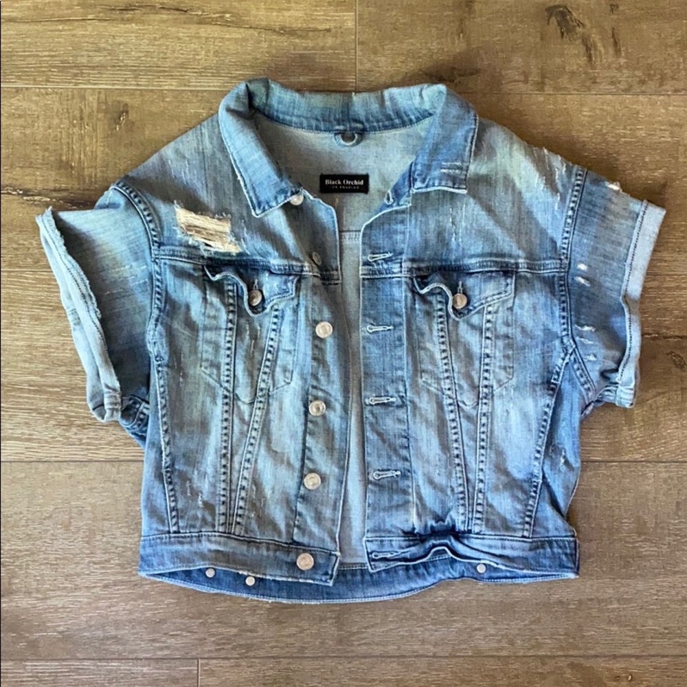 Revolve crop + short sleeve jean jacket